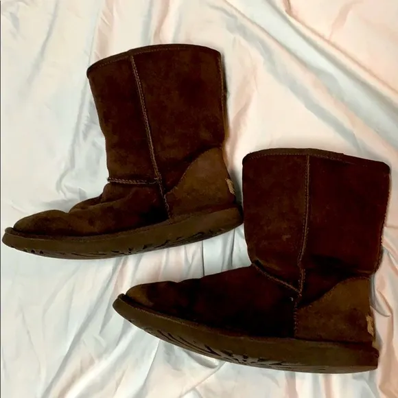 Ugg Classic Brown Suede Leather Boots - size 9