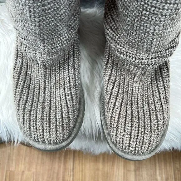 Ugg Classic Cardi Knit Boots Size 7