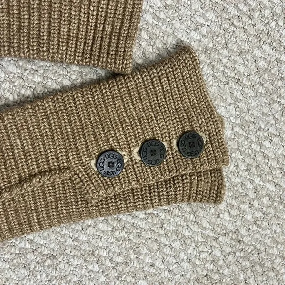 Ugg classic cardy brown boots size 5