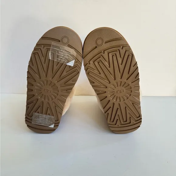 UGG CLASSIC CHILLAPEAK CHESTNUT SPILL SEAMS PLATFORM BOOTS US 9