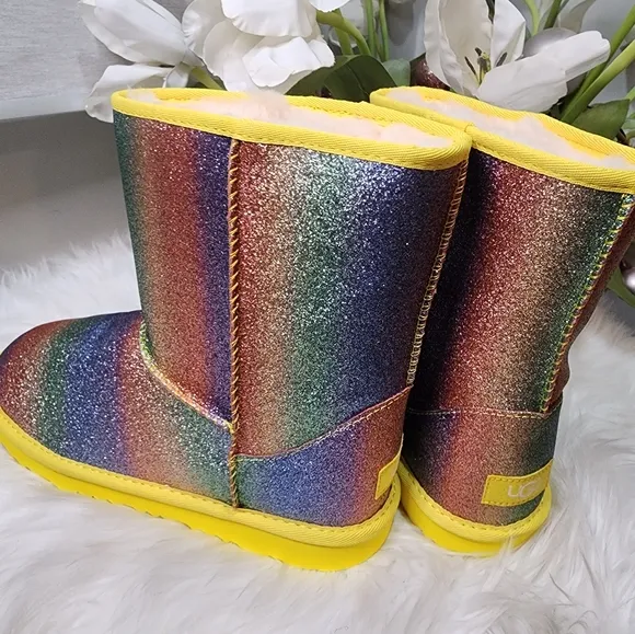 UGG Classic II Sequin Women  Boots size6 new