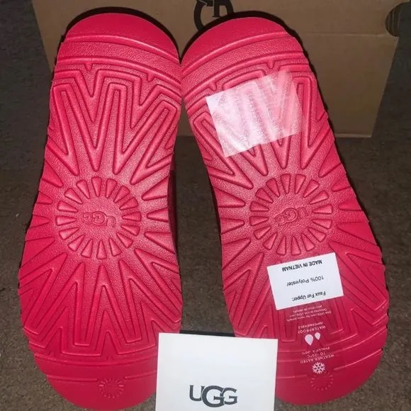 Ugg Classic Mini Clear Boots size 6 New