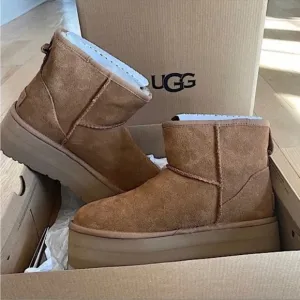 UGG CLASSIC MINI PLATFORM BOOTS NWT NIB Chestnut 8 🖤 BLOGGERS FAV | TIK TOK