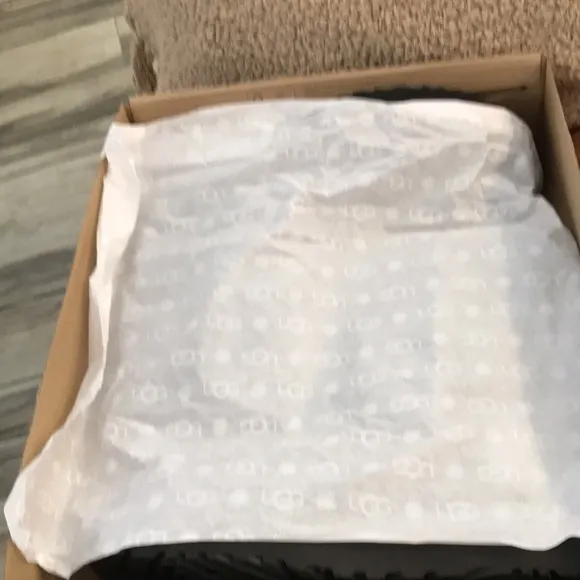 🖤UGG CLASSIC SEQUIN STAR BOOTS SZ 9 BRAND NEW NEVER WORN EXCELLENT CONDITION!