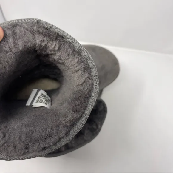 Ugg Classic Short Boots in Gray