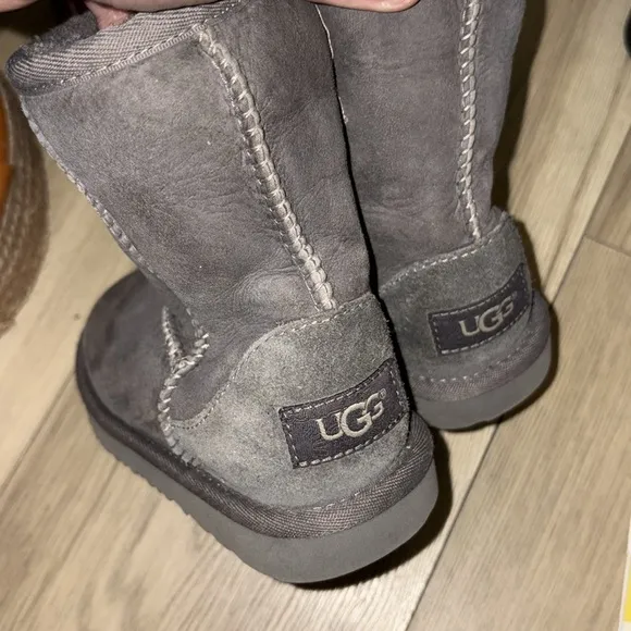 UGG | Classic Short Boots