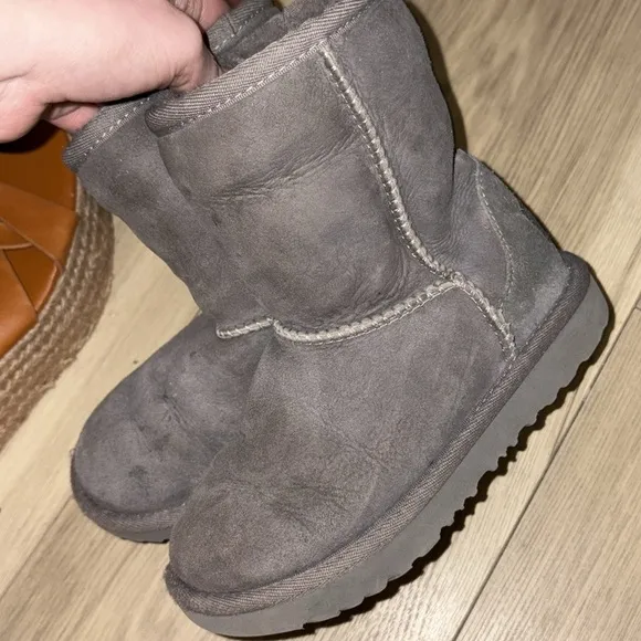 UGG | Classic Short Boots