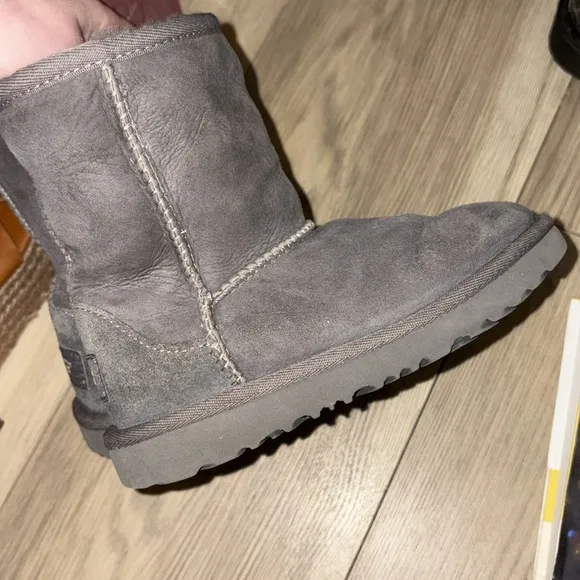 UGG | Classic Short Boots