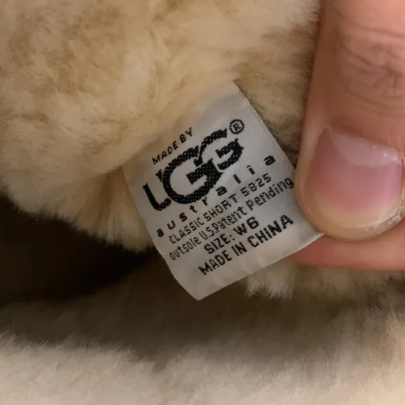UGG CLASSIC SHORT‎ WINTER BOOTS