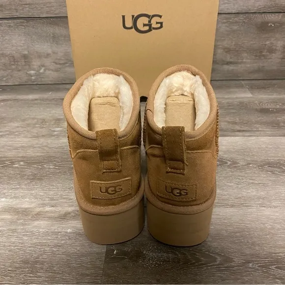 UGG | Classic Ultra Mini Platform Boots In Chestnut Size 9 NEW