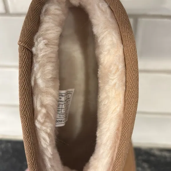UGG Classic Ultra Mini Platform Chestnut Boots Women's Size 10 NEW