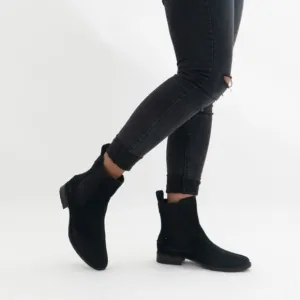 UGG Hillhurst ll Suede Ankle Boots Size 8,5
