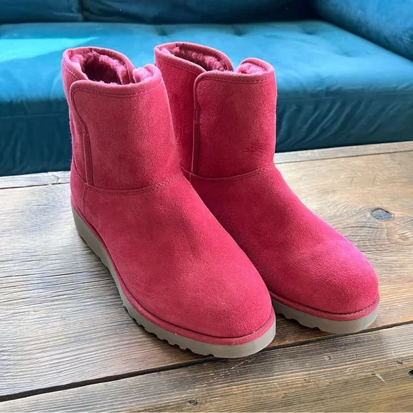 UGG KRISTEN MINI II BOOTS PINK SIZE 7 NWOT