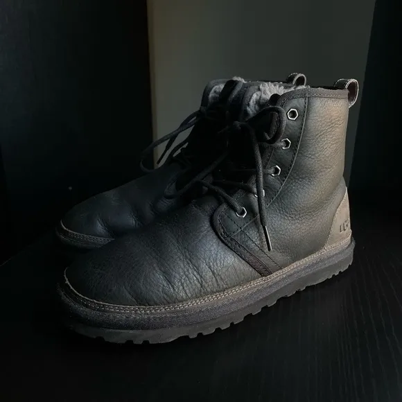 UGG Men's Harkley Lace up Boots