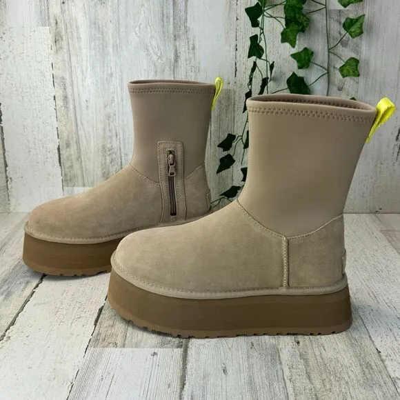 UGG SAND SUEDE CLASSIC DIPPER 2&quot; PLATFORM ANKLE BOOTS, WOMEN US 8