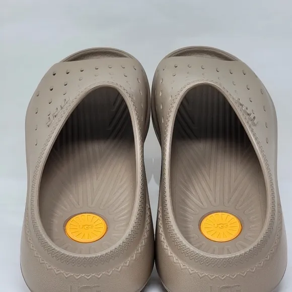 UGG Slide It Men's Size 12 Tan B-GRADE Open-toe Beach Gym Sport Sandals New
