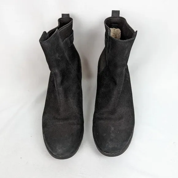 UGG sz.9 Ankle Boots Chelsey Booties Indra Waterproof Wedge Suede Fleece Lined