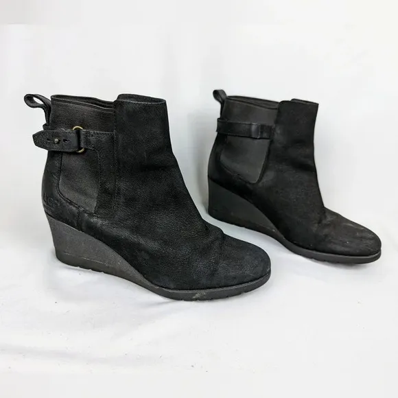 UGG sz.9 Ankle Boots Chelsey Booties Indra Waterproof Wedge Suede Fleece Lined