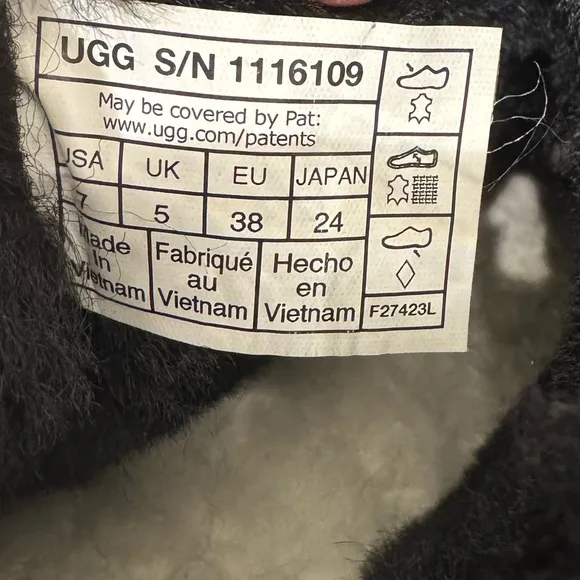 Ugg Ultra Mini Classic Boots Sz 7