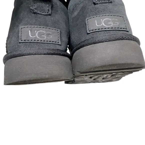 Ugg Ultra Mini Classic Boots Sz 7