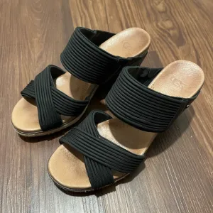 UGG Wedge Sandals Australian Hilarie BlackLeather and Elastic straps - 7