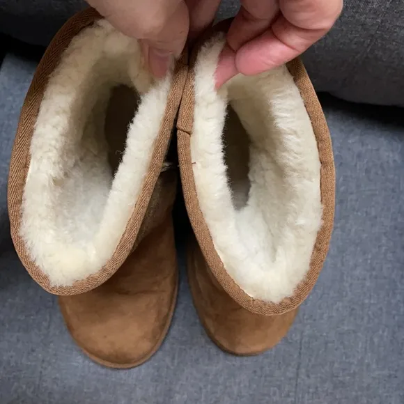 UGG Women Classic Short Heritage Boots