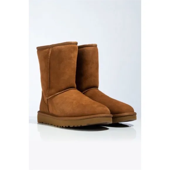 UGG Women Classic Short Heritage Boots