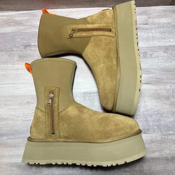 Ugg Women's Chestnut Classic Dipper Platform Boots  Size: 9