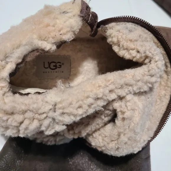 UGG Women's Classic Sandra Sherling Wedge Boots sz 9