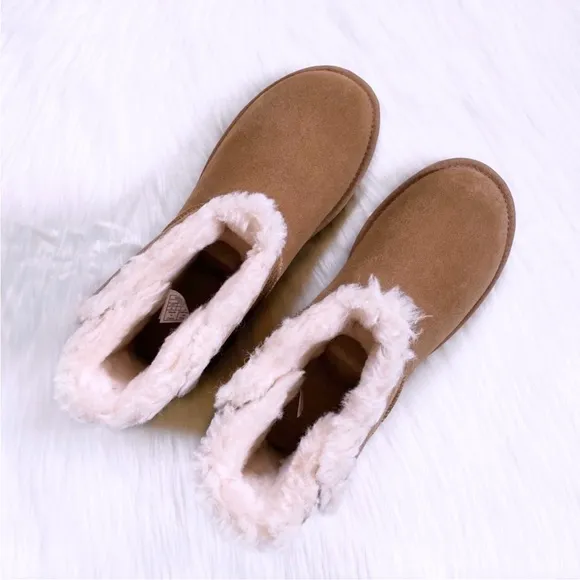 UGG Women’s Classic UGG Gem Mini Chestnut Suede Boots
