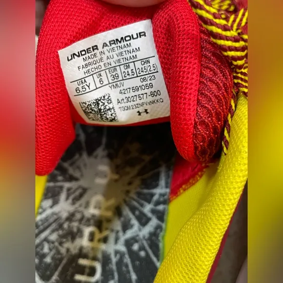 Under Armour Curry 11 &quot;Bruce Lee Fire&quot;basketball shoes youth 6.5