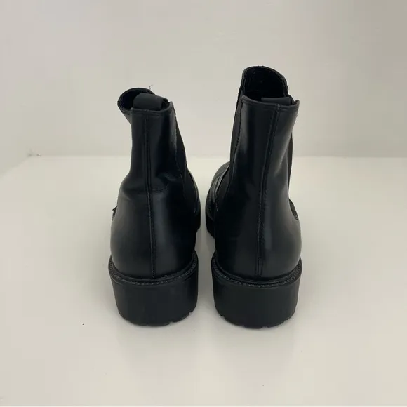 Vagabond Kenova Lug Sole Black Leather Pull On Chunky Ankle Chelsea Boots Size 7