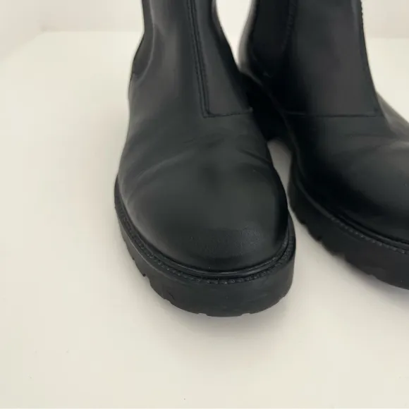 Vagabond Kenova Lug Sole Black Leather Pull On Chunky Ankle Chelsea Boots Size 7