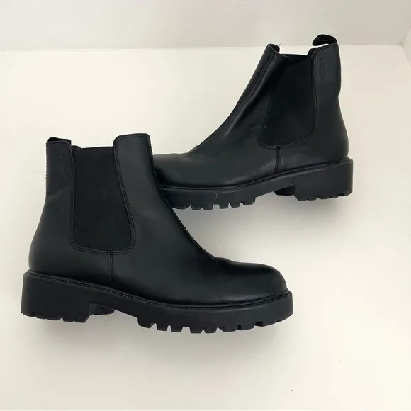 Vagabond Kenova Lug Sole Black Leather Pull On Chunky Ankle Chelsea Boots Size 7