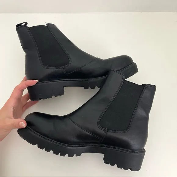 Vagabond Kenova Lug Sole Black Leather Pull On Chunky Ankle Chelsea Boots Size 7