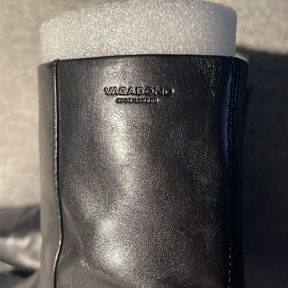 Vagabond Nella Pointed Toe Ankle Boots.