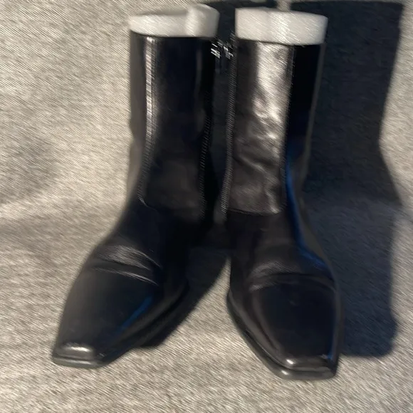 Vagabond Nella Pointed Toe Ankle Boots.