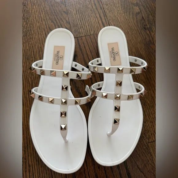 VALENTINO GARAVANI The Rockstud rubber sandals Sz 38 need repair
