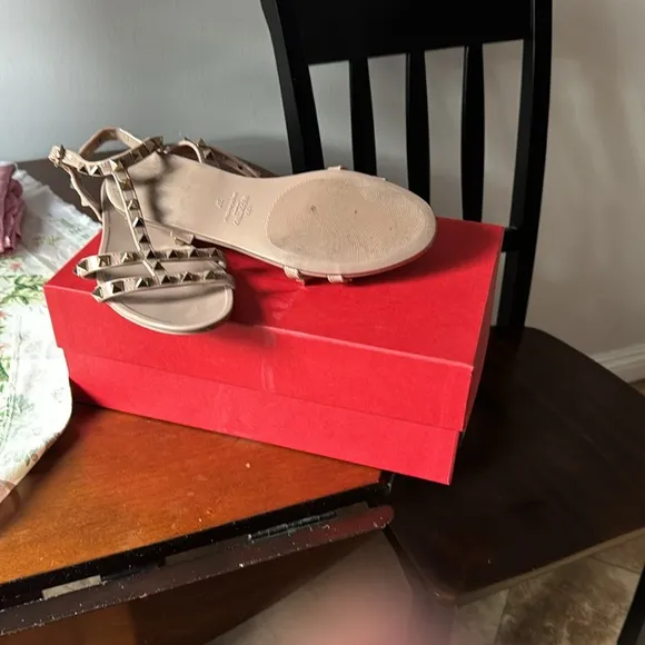Valentino rubber Beige Studded Sandal size37