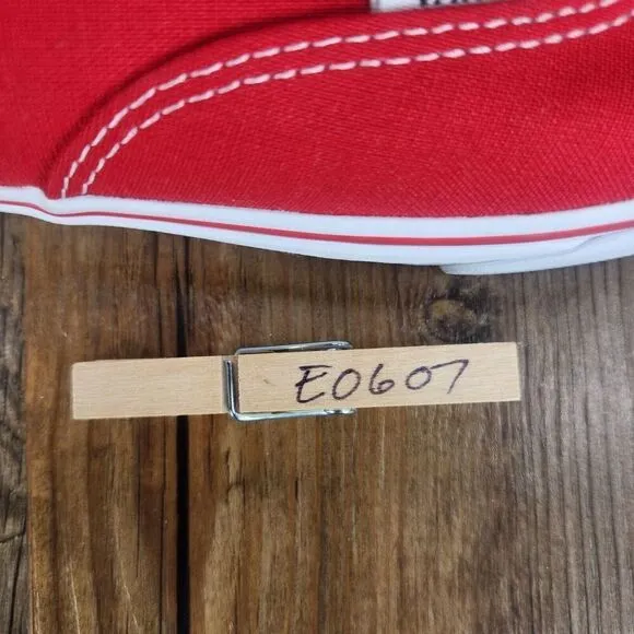 Vans Authentic Mens Sz 10.5 Red Canvas Skater Skateboarding Style Sneakers Shoes