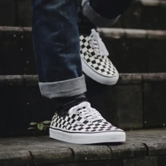 VANS Black/White RARE 'All Over' Checkerboard Print Low Top Sneakers Unisex W8