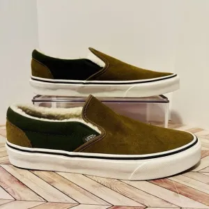 Vans Classic Slip-On Suede Sherpa Kangaroo Brown M 8 W 9.5 Sneakers VN0009Q7BYW