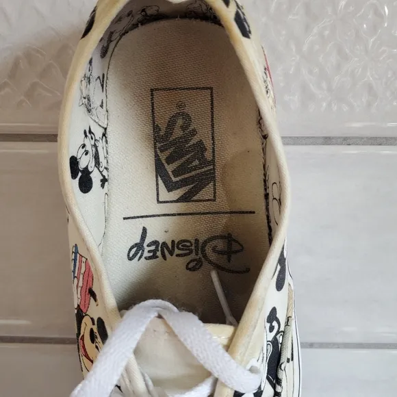 Vans Disney 8 Mickey Mouse 90th Birthday Unisex Artsy Punk Skater Sneakers
