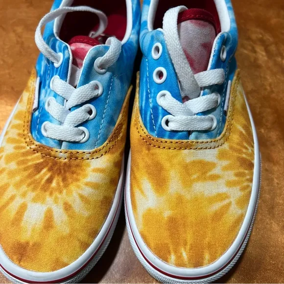 Vans era tie-dye low top sneakers size 1.5 red, white blue yellow