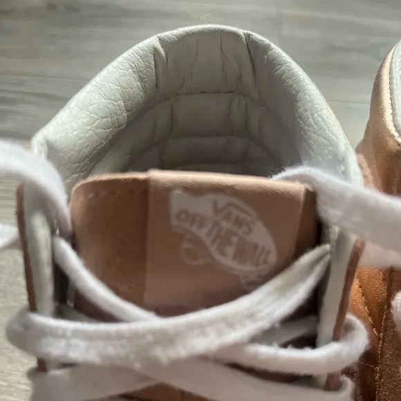 Vans Rose Gold High Top Sneakers Gym Shoes Skater 90s Y2K Women’s 8 Men’s 6.5