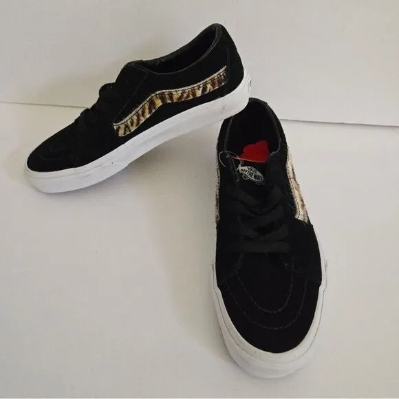 Vans Soft Suede Sk8 low black sneakers shoes size 6 NWT