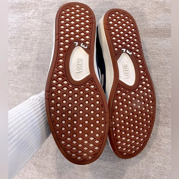 Vans Unisex Lowland ComfyCush Men’s 13
