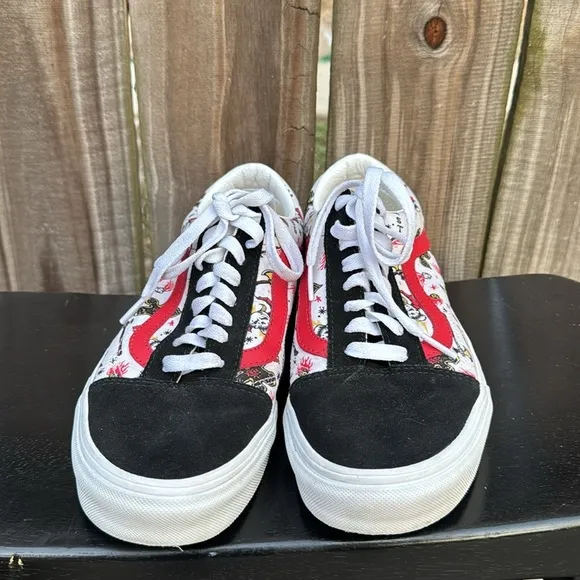 VANS X Stranger Things Old Skool lace up sneakers, size 8M/9.5W