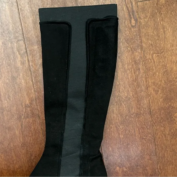Vero Cuoio Classic Italian Knee-High Boots, Black Suede, Quiet Luxury, Size 8