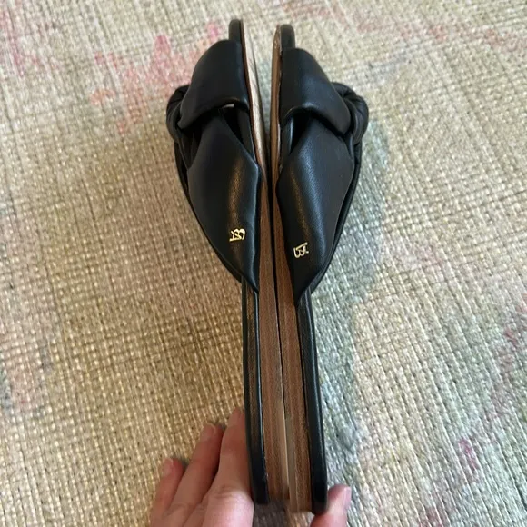 Veronica beard leather sandals